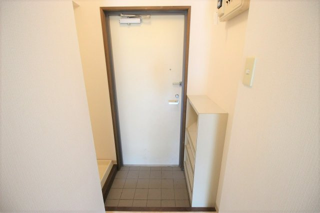 ガウディ白山の玄関
