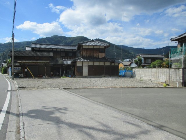 【前面道路含む現地写真】の画像