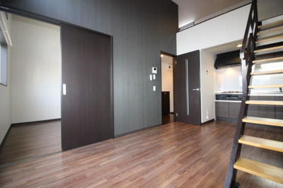 【居間・リビング】 | アンピオ吉塚弐番館 | 別号室の写真になります。現況優先。