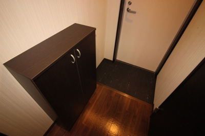 【玄関】 | アンピオ吉塚弐番館 | 別号室の写真になります。現況優先。