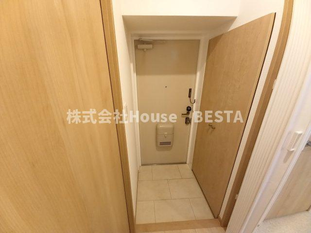 エクセレント神戸の玄関