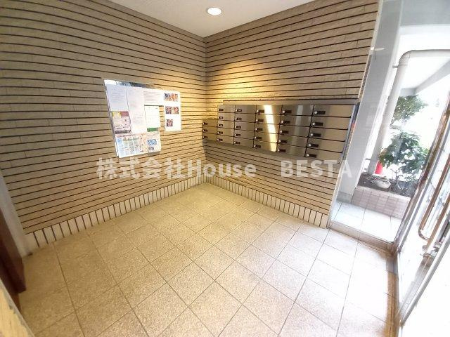 エクセレント神戸のエントランス