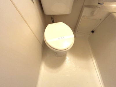 【トイレ】 | リヴァ・フィールド