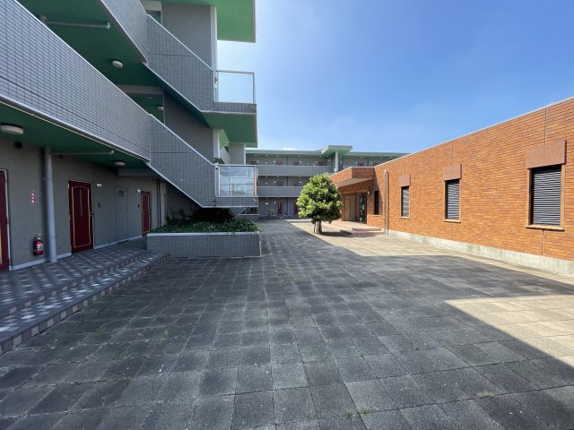 パティオ坂巻のエントランス