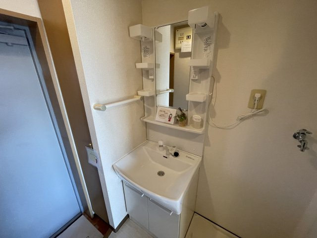 パティオ坂巻の独立洗面台