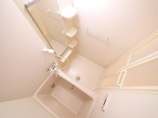 セレーノ東生駒Ｂ棟の浴室|ゆったり過ごせるお風呂です