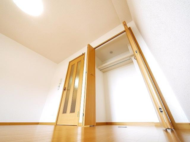 セレーノ東生駒Ｂ棟の収納|十分な収納スペースがあります