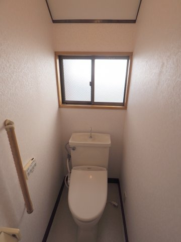 KR戸建てのトイレ|2F