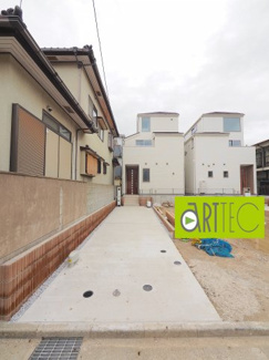 【駐車場】 | 【駐車スペース】
日々の暮らしにマイカーが必要。そんな方は物件の購入条件に駐車場は必須です。通勤に、家族のお迎えに、お買物に、おでかけに、クルマライフを楽しみたい方に。