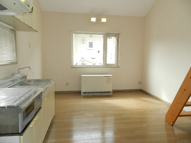 ハイツＴの居間・リビング