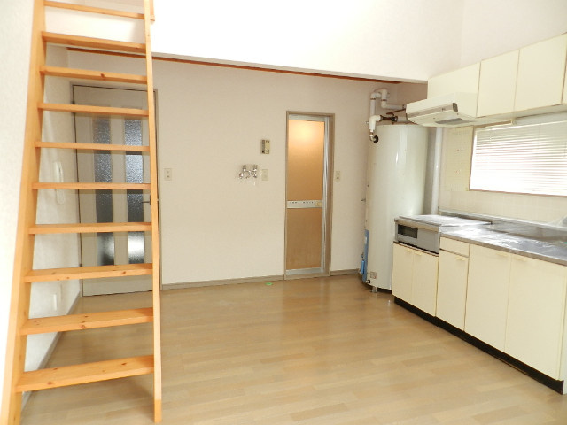 ハイツＴの居間・リビング