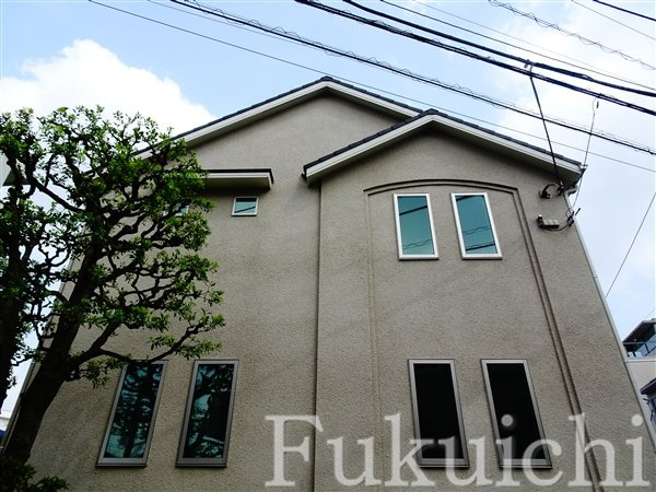 ソレアード都立大の外観