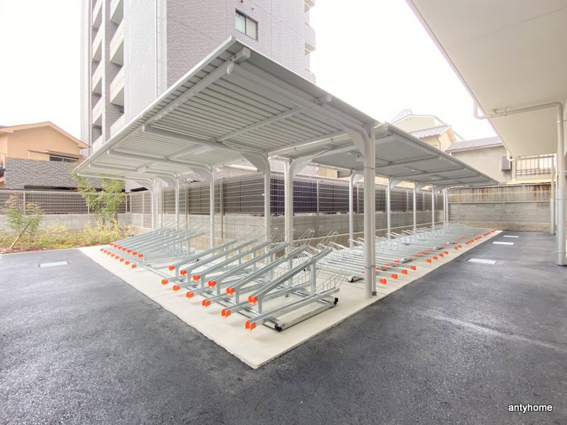 エスタート塚本　仲介手数料無料の駐車場
