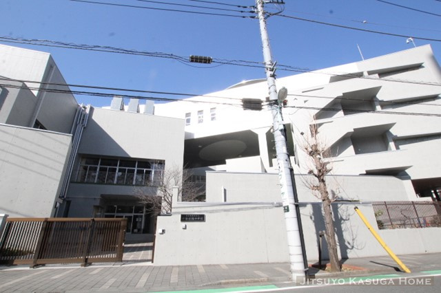 豊島区立千登世橋中学校まで640ｍ