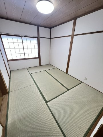 フローラル上越の和室