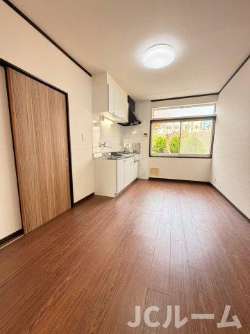 フローラル上越の居間・リビング|リフォーム前の写真です！