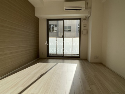 【洋室】 | スプランディッドキャトル | エアコン付き！南向きのお部屋で日当たり抜群です♪