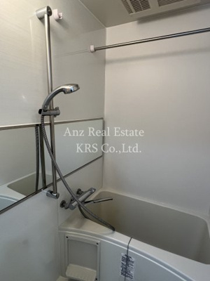 【浴室】 | スプランディッドキャトル | 横長鏡付き！浴室乾燥機付きで雨の日に嬉しい♪