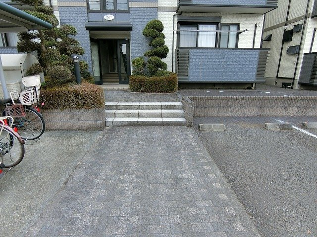 パルアモーレDのエントランス
