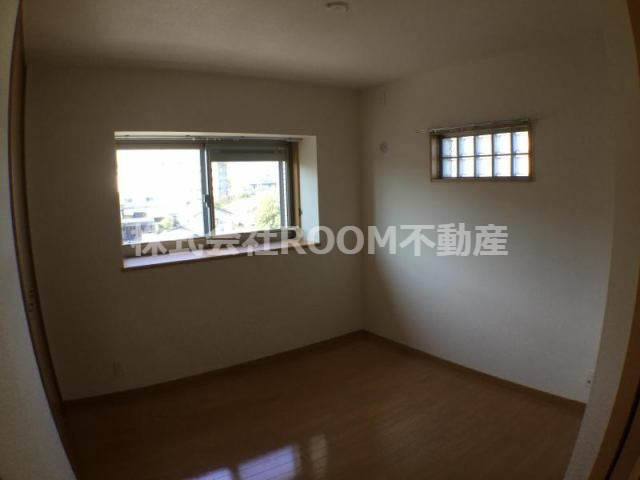 マリア・フローラの寝室|使い勝手のいい寝室です