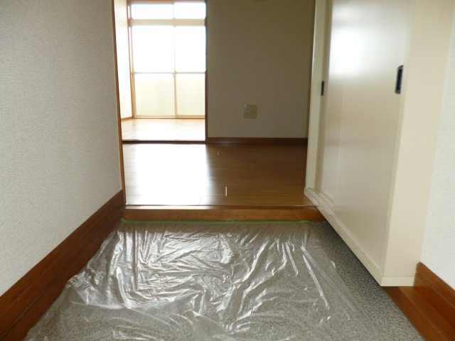 倉敷市中庄のアパートの玄関