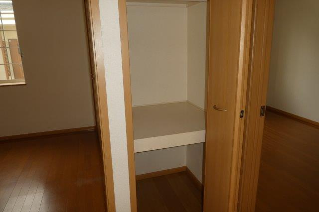 サンガーデンＢの収納