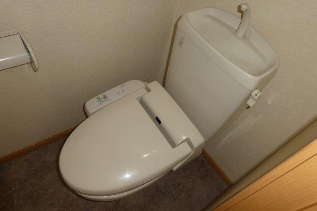 サンガーデンＢのトイレ|シャワー付トイレ