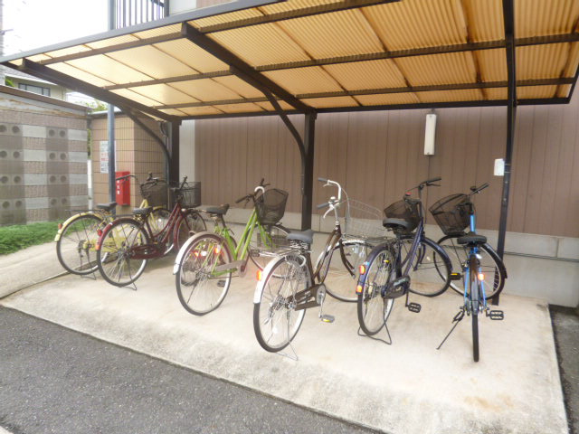 エスポワール都ⅡＤのその他共用部分|自転車置き場