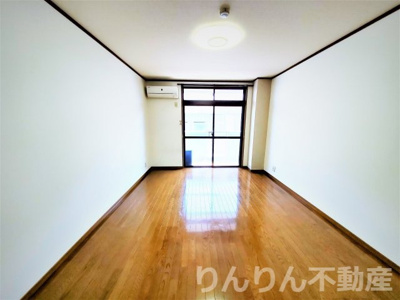 【洋室】 | サンヴィレッジ山城 | スタンダードな洋室です