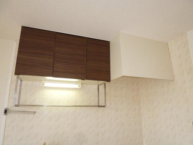 プレジール林のキッチン|キッチン上収納