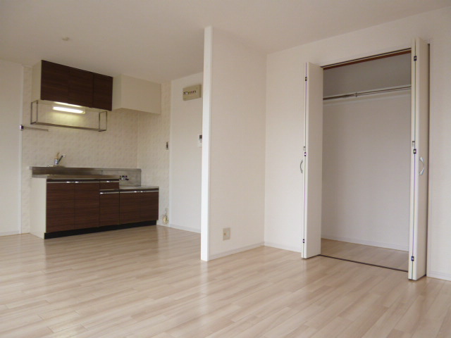 プレジール林の居間・リビング