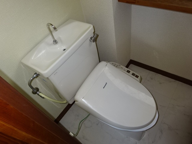 波田マンションのトイレ|ウォシュレット