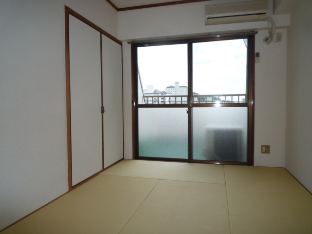 波田マンションの寝室|和室