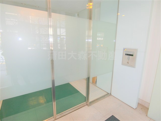 コスモヴィータ蒲田アイリススクエアのエントランス