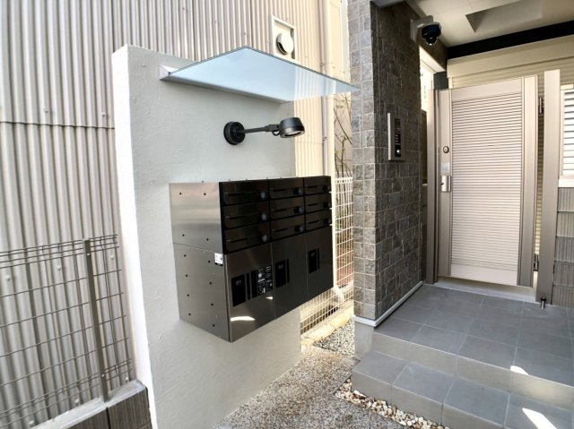 HESTA近大前のエントランス