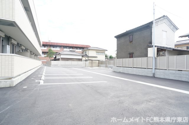 D-room本山の駐車場