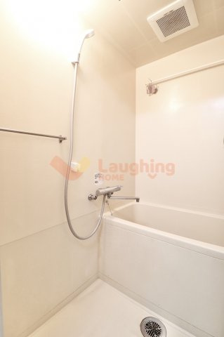 エトランゼ12の浴室|きれいなお風呂です