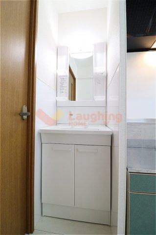 エトランゼ12の洗面所|広い洗面スペース