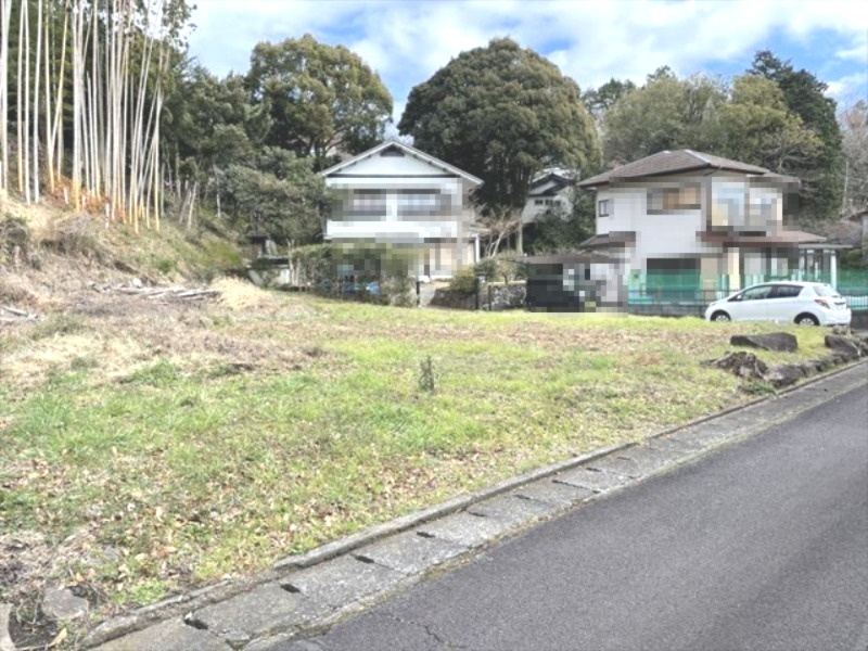 伊東市　吉田風越郷分譲地の外観|道路にもフラットですので、駐車スペースも自由自在に確保できます。