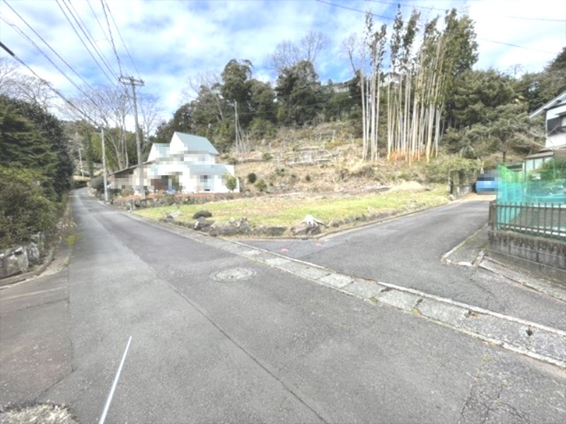 伊東市　吉田風越郷分譲地の前面道路含む現地写真|前面道路含む現地写真です
