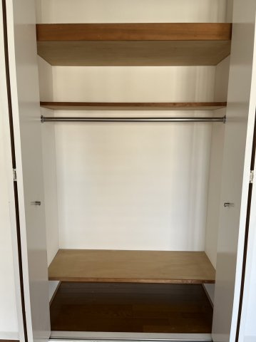 岸和田市北町の賃貸マンションの収納|小物を収納するのに便利です