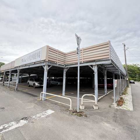 サンヴェール中島の駐車場