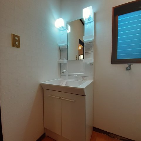 メープルⅣの独立洗面台|独立洗面台あり、毎朝おしゃれに忙しい女性の方におすすめです