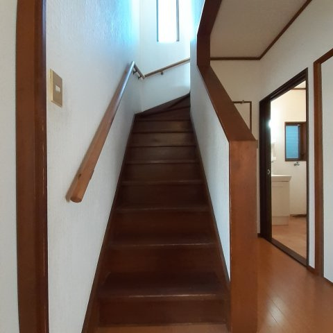 メープルⅣの内装|内装は落ち着いています