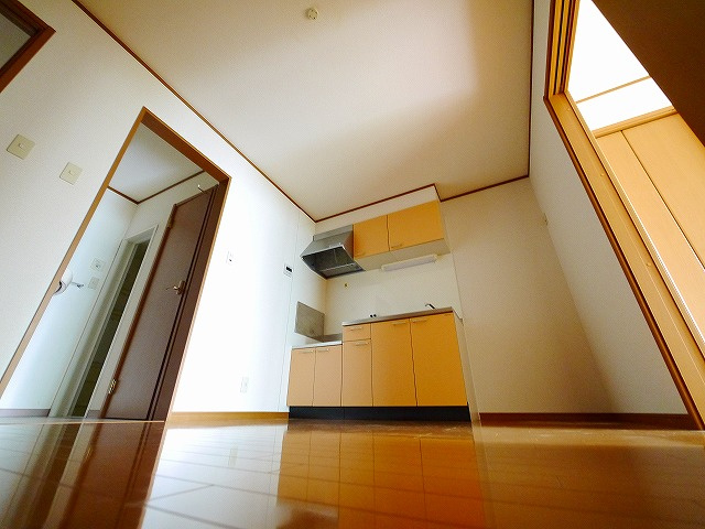 グレイス学園前のキッチン|コンパクトなキッチンで掃除もラクラク