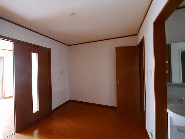 グレイス学園前の洋室|明るい洋室です