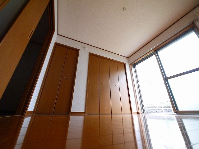 グレイス学園前の玄関|ゆったりとした玄関です