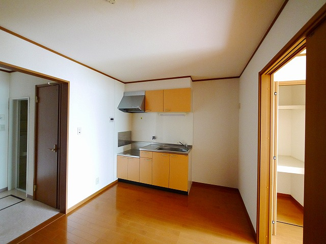 グレイス学園前の居間・リビング|おしゃれな居間です