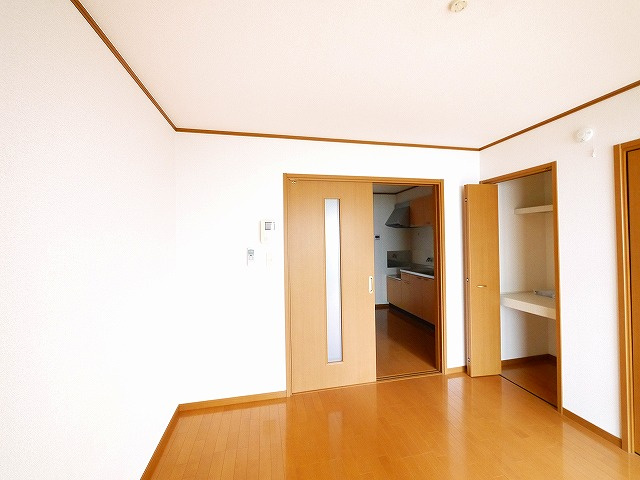 グレイス学園前の寝室|使い勝手のいい洋室です