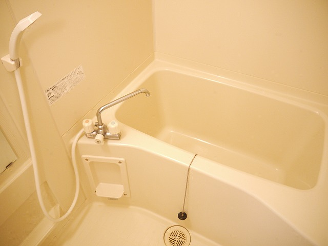 グレイス学園前の浴室|ゆったり過ごせるお風呂です